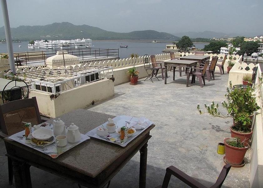 Rajasthan Udaipur Food & Dining