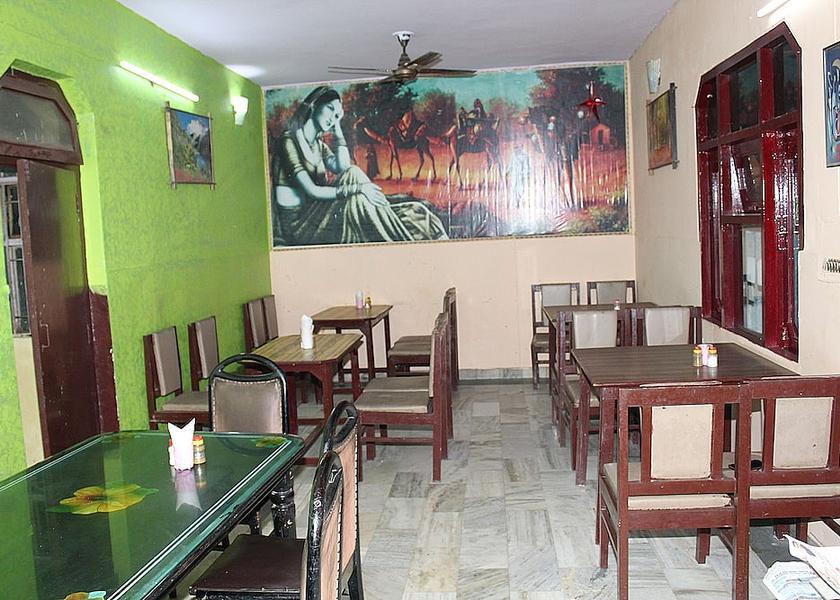 Uttar Pradesh Agra Dining