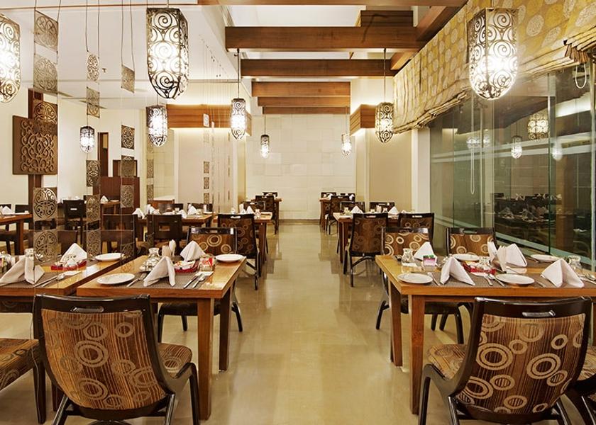 Maharashtra Pune Food & Dining