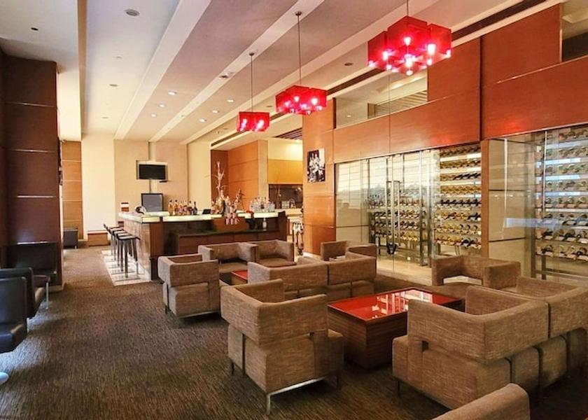 Uttar Pradesh Noida Bar (on property)