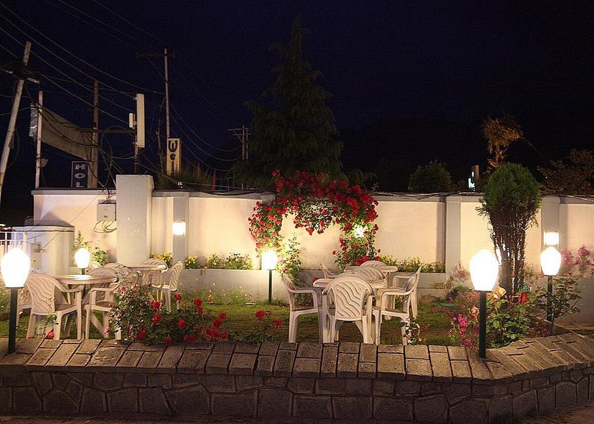 Jammu and Kashmir Srinagar Hotel Exterior