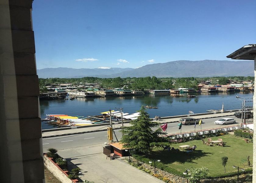 Jammu and Kashmir Srinagar Hotel View