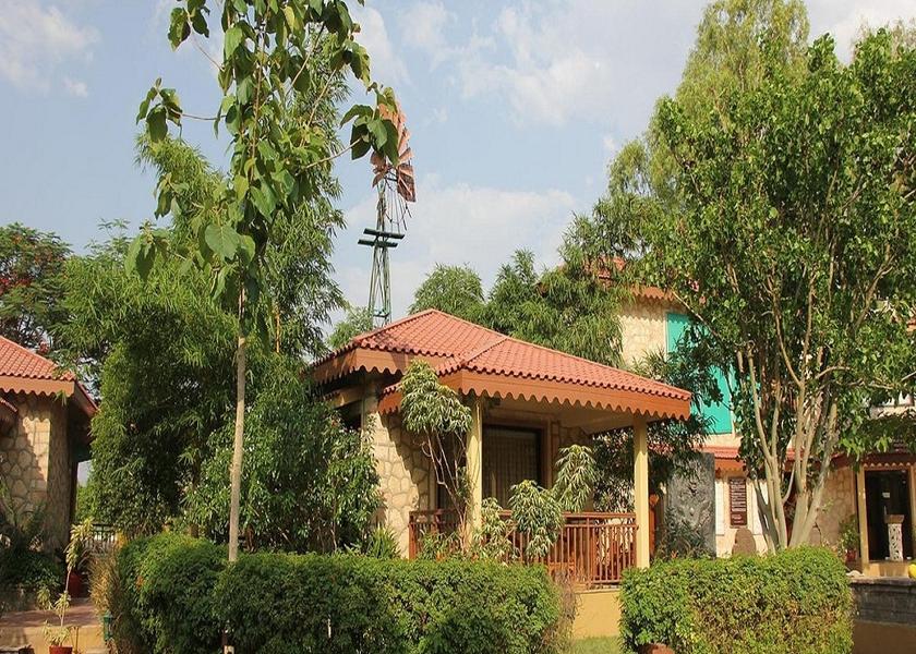 Gujarat Sasan Gir Hotel Exterior