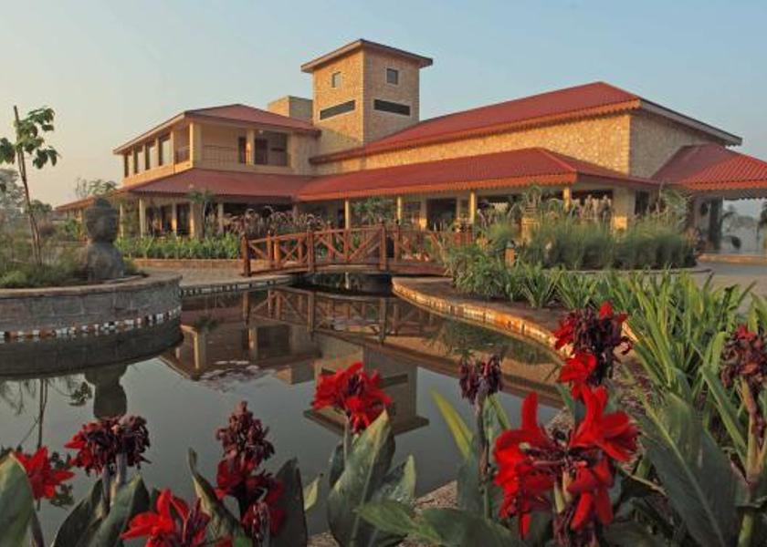Gujarat Sasan Gir Hotel Exterior