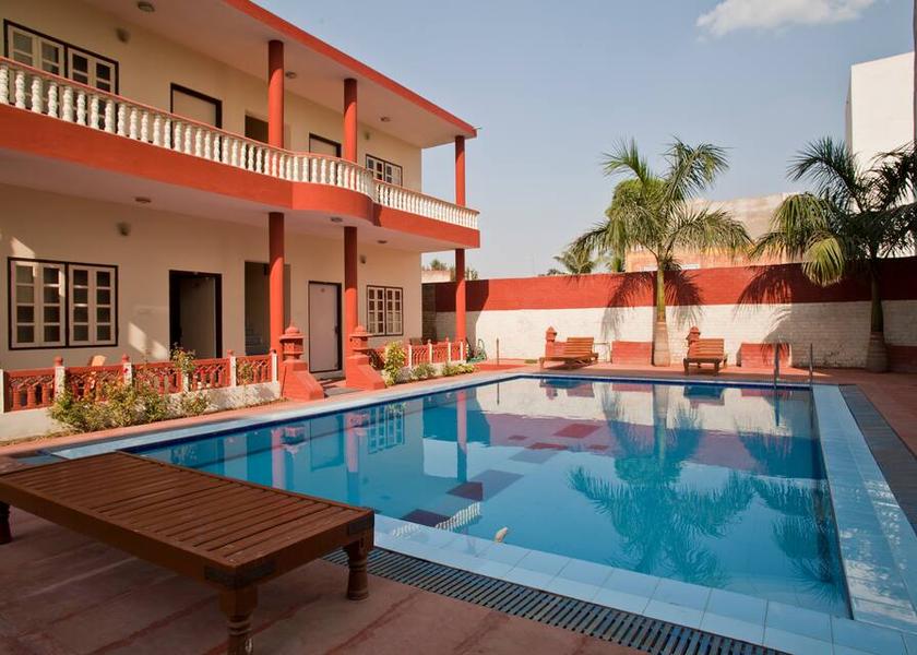 Rajasthan Sawai Madhopur Swimming Pool