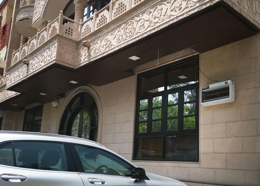 Uttar Pradesh Noida Front of property