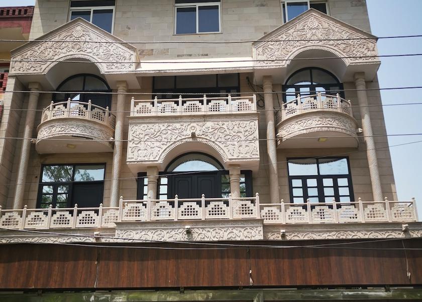 Uttar Pradesh Noida Front of property