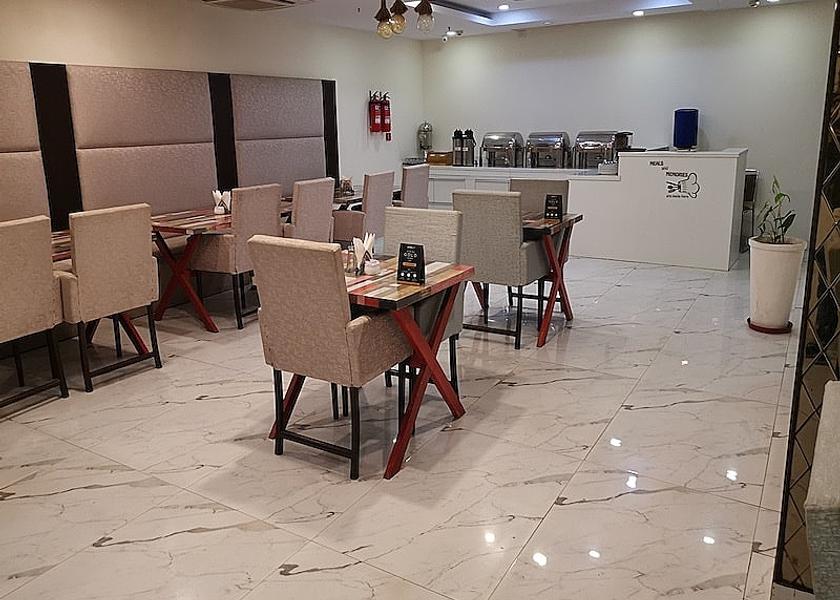 Uttar Pradesh Noida Food & Dining