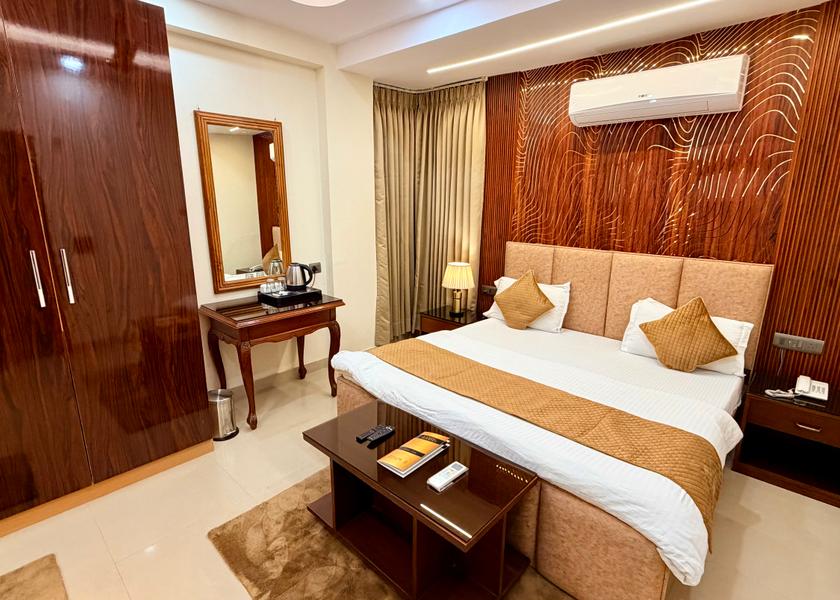 Uttar Pradesh Noida Premium Room