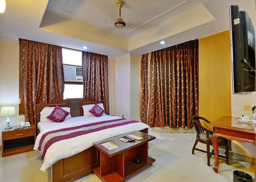 Uttar Pradesh Noida Deluxe Room