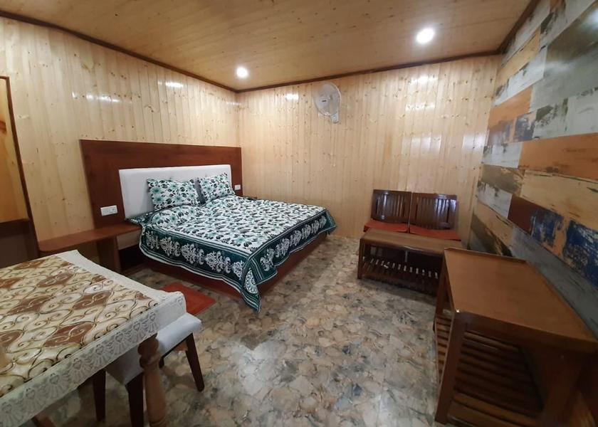 Uttarakhand Mukteshwar Superior Room