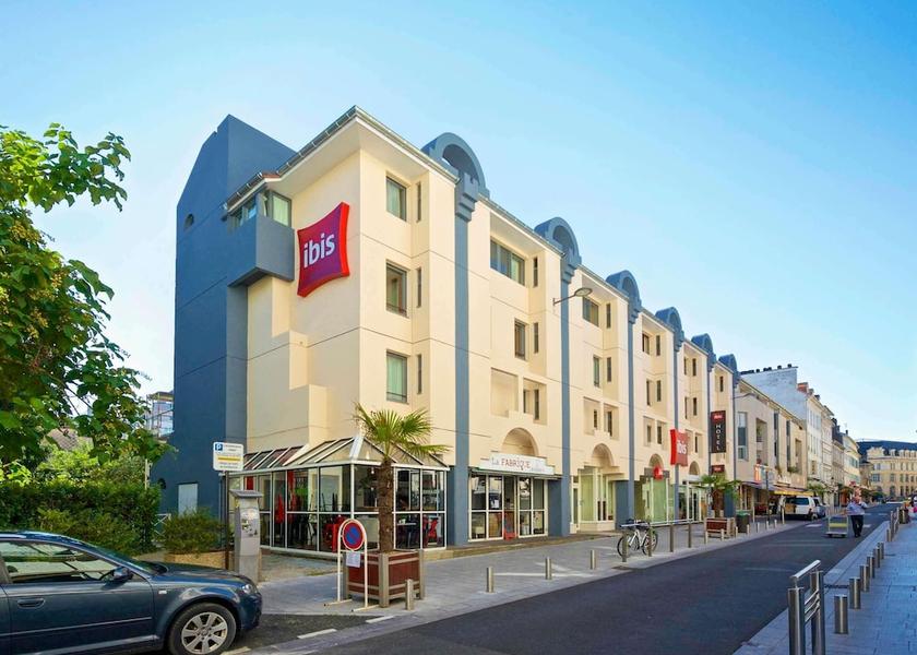 Nouvelle-Aquitaine Pau Exterior