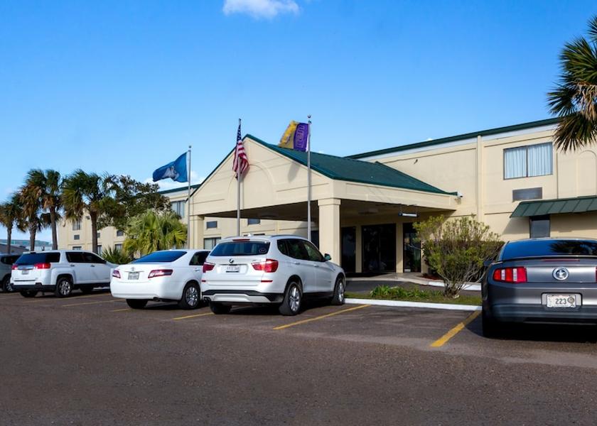Louisiana Chalmette Facade