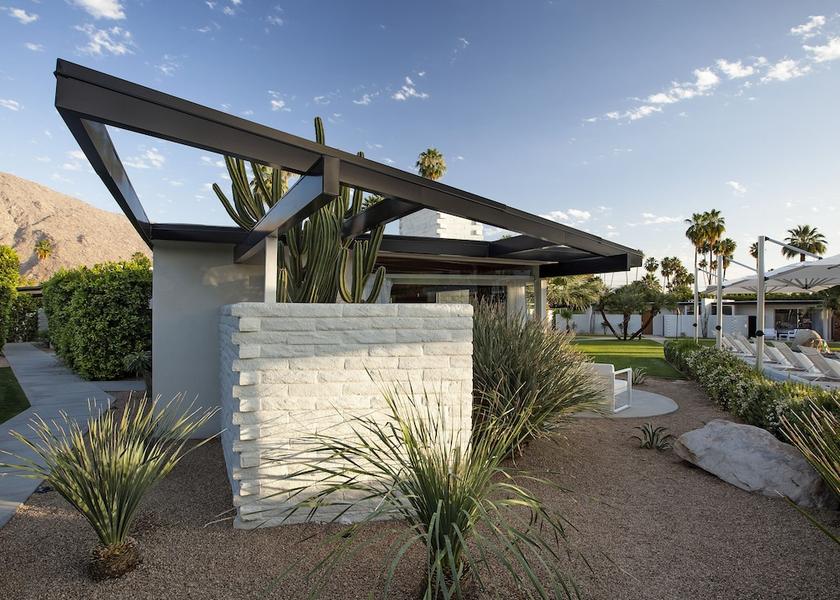 California Palm Springs Property Grounds