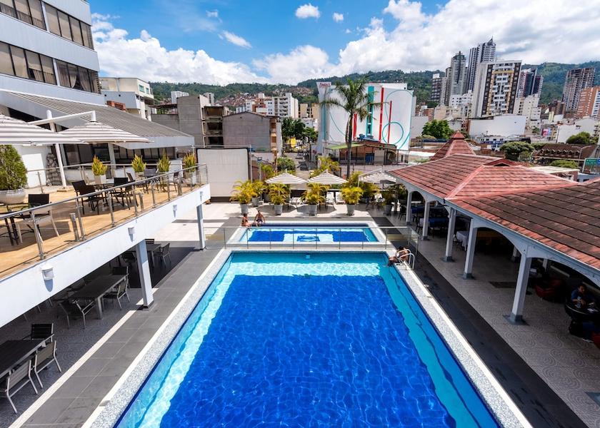 Santander Bucaramanga Pool