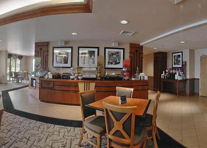 Indiana Edinburgh Breakfast Area