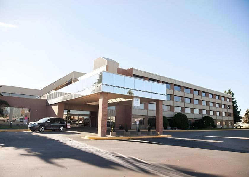 Alberta Medicine Hat Hotel Exterior