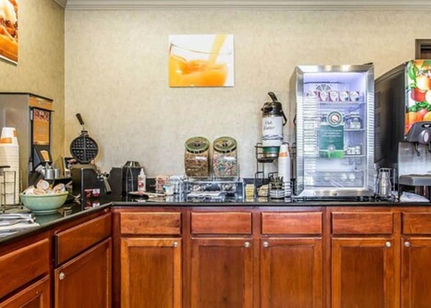 Oklahoma Durant Breakfast Area