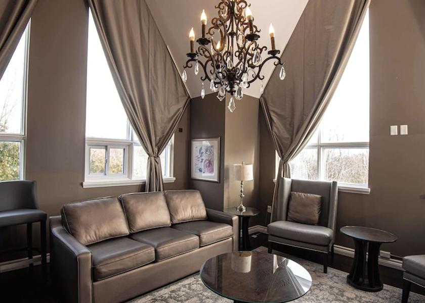 Ontario Ingersoll Room
