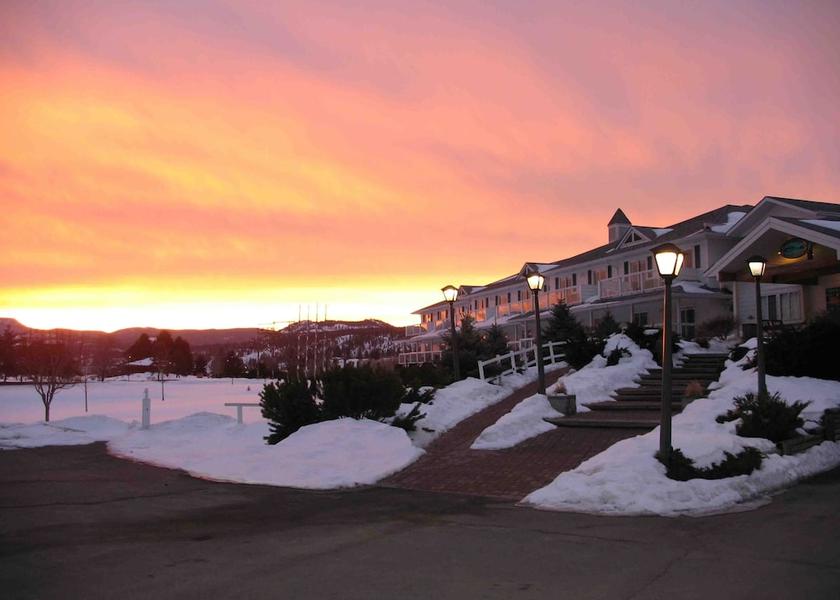 British Columbia Kamloops Front of property - evening/night
