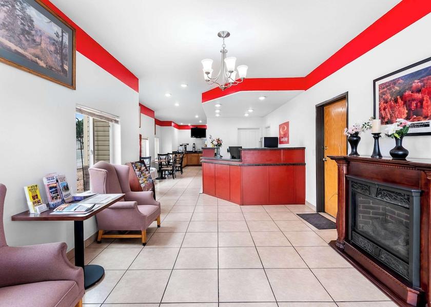 Utah Panguitch Lobby