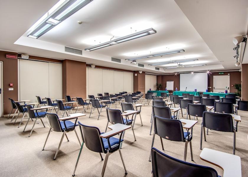 Lombardy Saronno Meeting Room