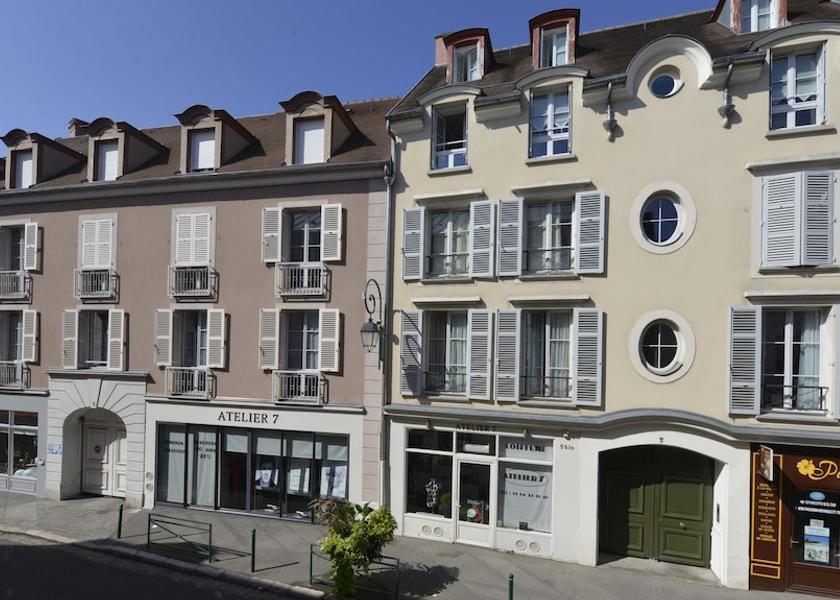 Île-de-France Fontainebleau Front of property