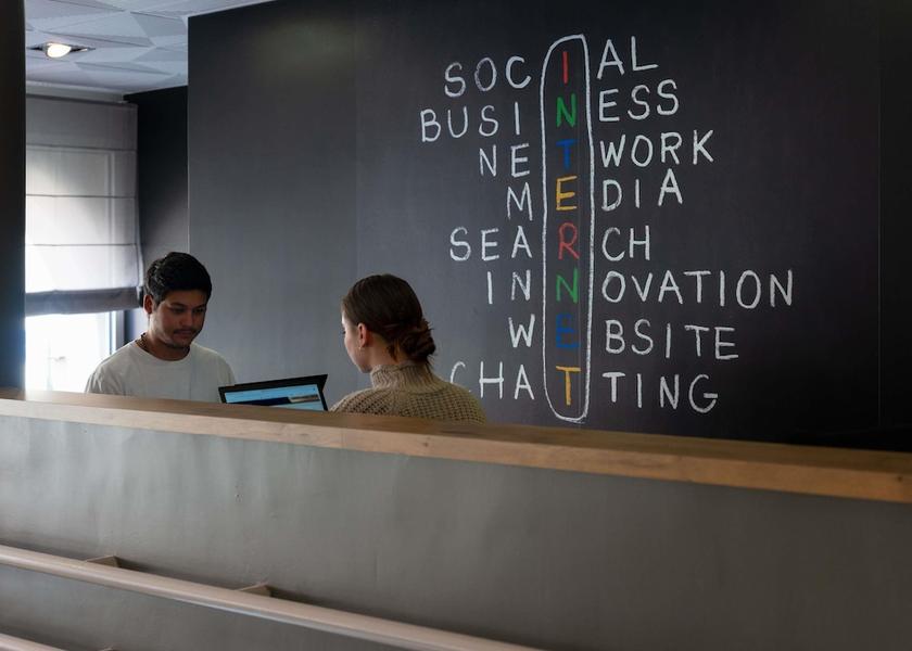 Grand Est Epernay Bar