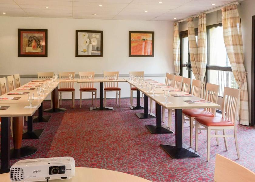 Bourgogne-Franche-Comte Nevers Meeting Room