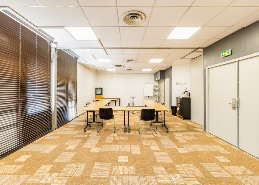 Auvergne-Rhône-Alpes Bron Meeting facility