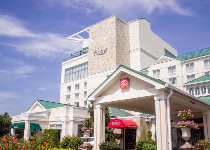 New York Staten Island Hotel Exterior