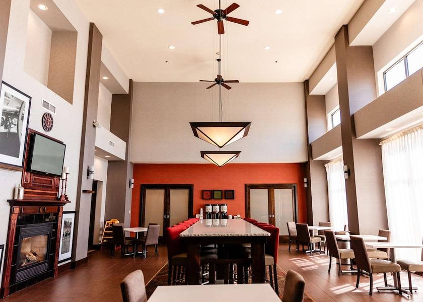 Nebraska Scottsbluff Lobby