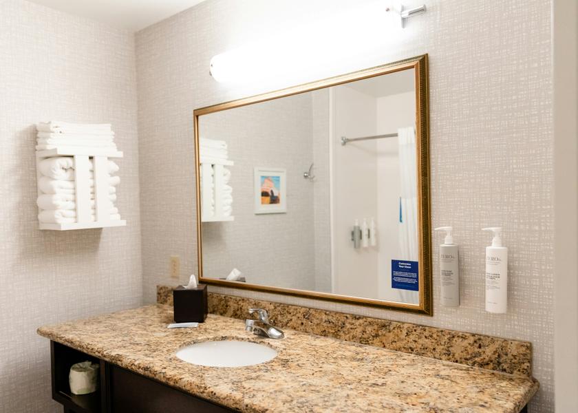 Nebraska Scottsbluff Bathroom