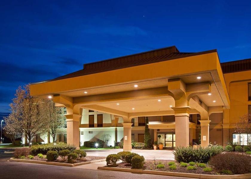 Ohio Marietta Hotel Exterior