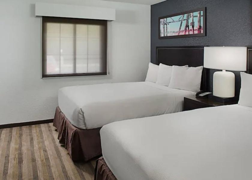 California El Segundo Room