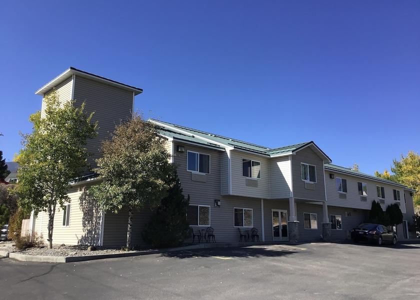 Idaho Salmon Exterior Detail