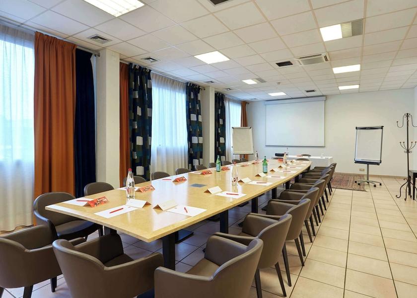 Auvergne-Rhone-Alpes Ambilly Sports Bar