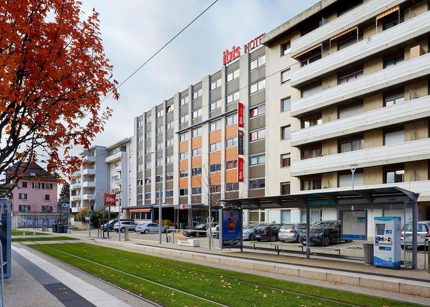 Auvergne-Rhone-Alpes Ambilly Exterior Detail