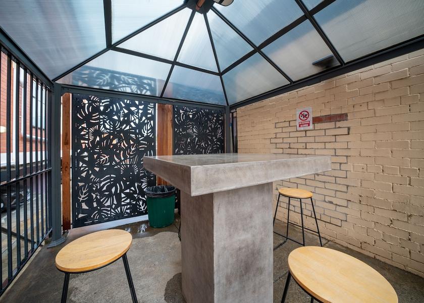 Victoria Melbourne Terrace/patio