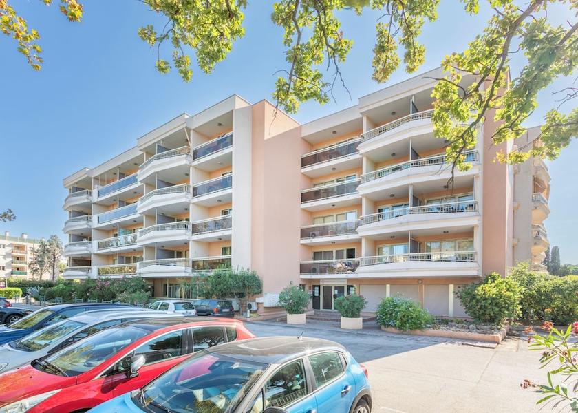 Var Sainte-Maxime Facade