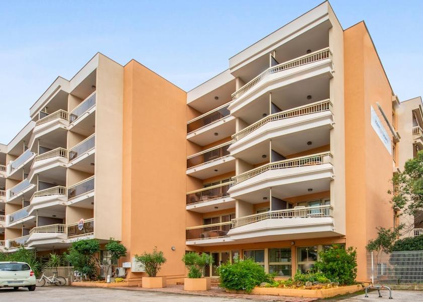 Var Sainte-Maxime Exterior Detail