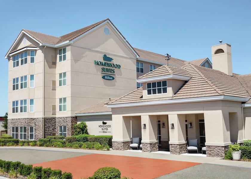 California Roseville Exterior Detail