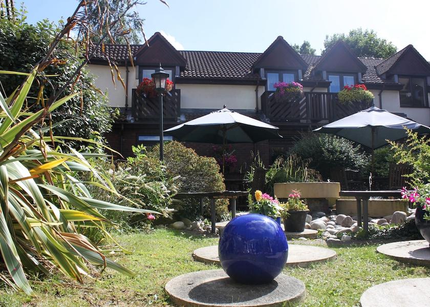 England Kingston Upon Thames Courtyard