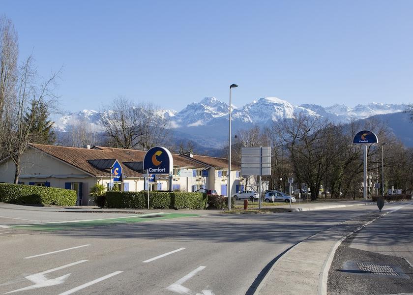 Auvergne-Rhone-Alpes Meylan Exterior Detail