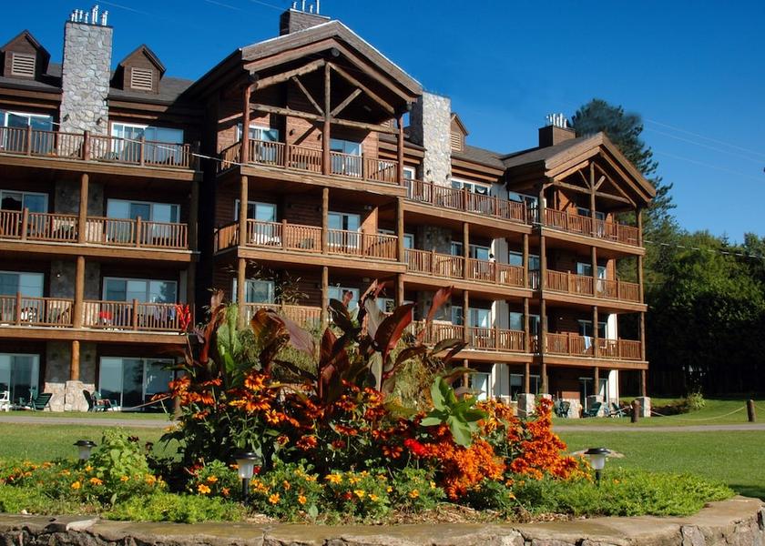 Quebec Mont-Tremblant Facade