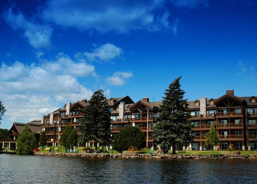 Quebec Mont-Tremblant Facade