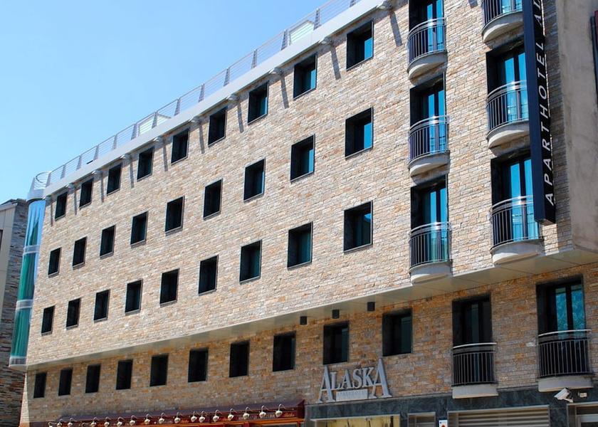 Occitanie Pas de la Casa Facade