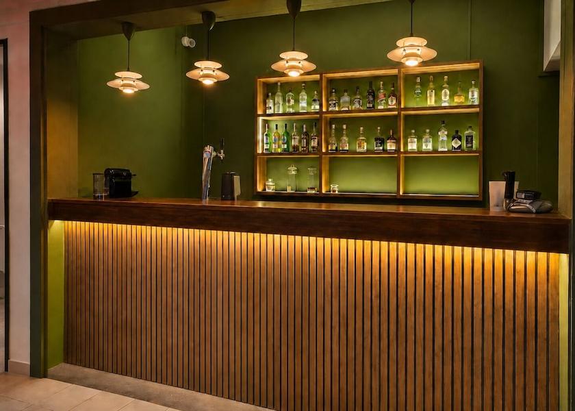  Tombeau Bay Bar (on property)