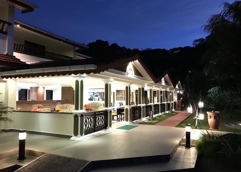Baie Sainte Anne Praslin Island Interior Entrance