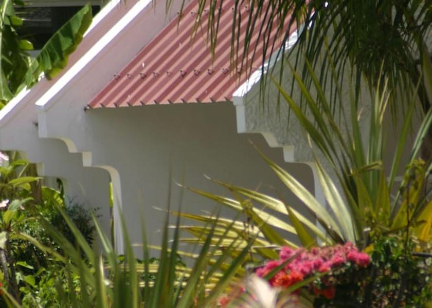 MU Mauritius Exterior Detail